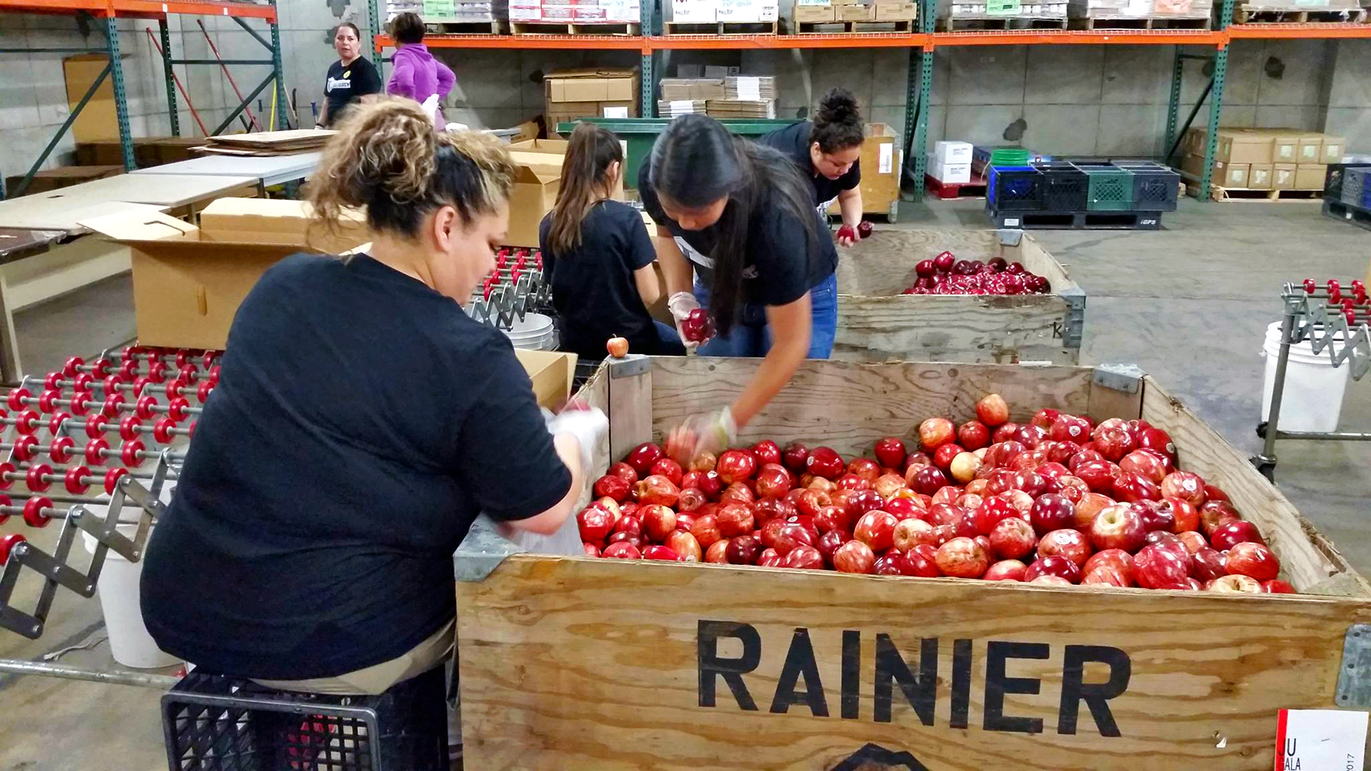 volunteers at Yakima DC